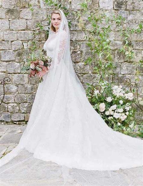 Kate Uptons Wedding Dress Unraveling The Designer Behind The Stunning Gown Swellcaroline