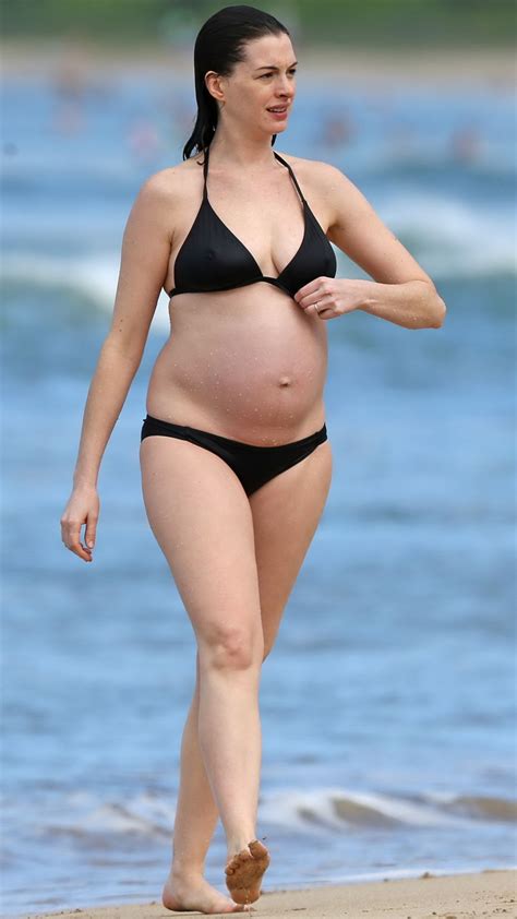 Pregnant ANNE HATHAWAY In Bikini At A Beach In Hawaii 01 03 2016