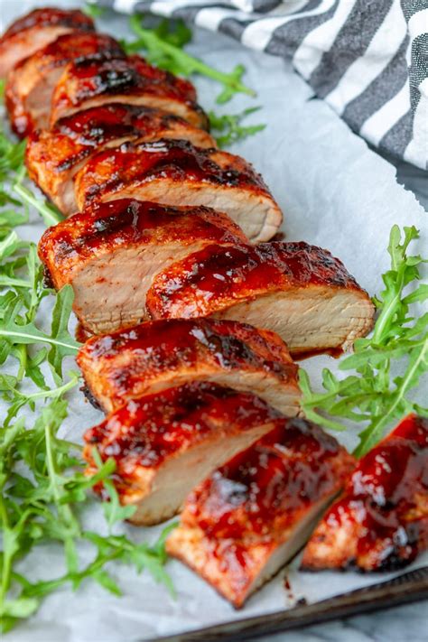 Sprinkle the pork with salt and pepper, and then cover it with the herbes de provence and place in a 425 degree oven. Oven Roasted Pork Tenderloin Pioneer Woman : Marinated in ...