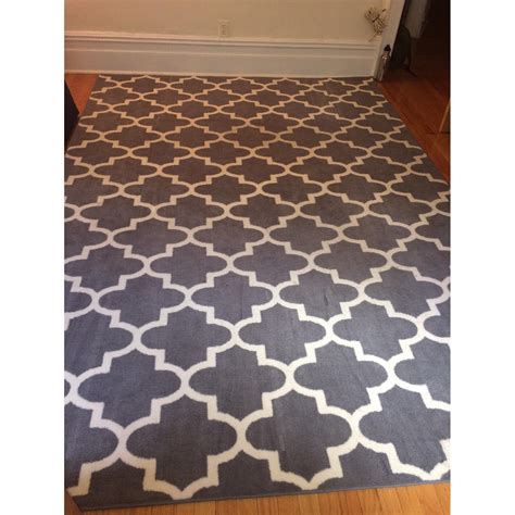 Target Threshold Area Rug - AptDeco