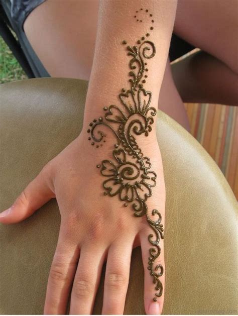 And, as the work of a tattoo artist is much more than si. 72 Stylish Heena Tattoos On Finger