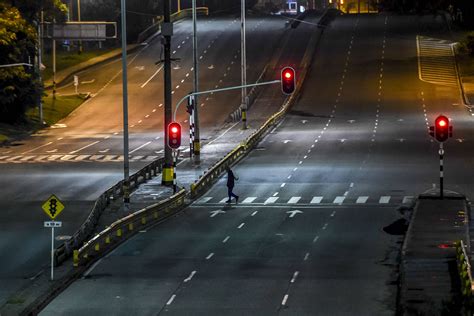 Encuentre aquí el calendario mensual para el calendario enero 2021, este incluye los numerous de semana. Toque De Queda En Medellín Enero 2021 : Asi Recibio ...