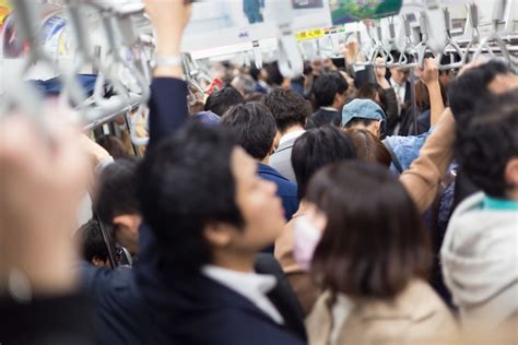 A Quick Guide On How To Survive Rush Hour In Japan Yabai The Modern