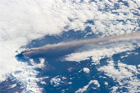 Pavlof volcano, one of alaska's most active volcanoes, erupts, sending a spectacular plume of volcanic ash 37,000 feet into the air, sunday, march 27, 2016. Pavlof Volcano, Alaska Peninsula | Volcano world, Volcano ...