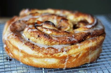 Giant Cinnamon Rolls With Step By Step Photos Mels Kitchen Cafe