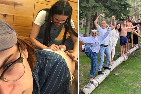 Demi Moore Pulls Splinters Out Of Daughter Tallulahs Butt As Blended