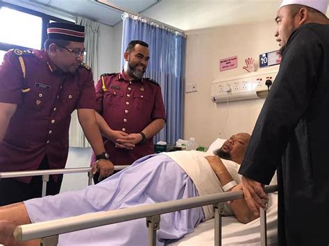 Kuarters integrasi hospital sungai buloh adalah 420 meter jauh, 6 min dengan berjalan kaki. "Kali ini sakitnya agak serius..." - Bob Lokman jatuh ...