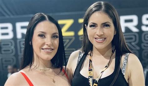 Valentina Bellucci Offers Thanks Gratitude To Exxxotica Miami Fans For Signing Debut Asnhub