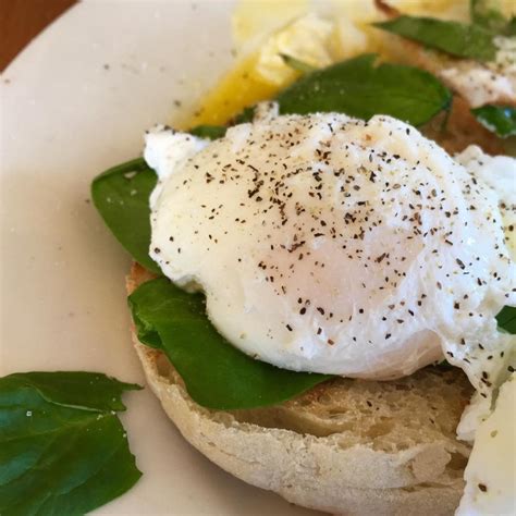 Poached Egg With Spinach In A Gluten Free English Muffin Yum