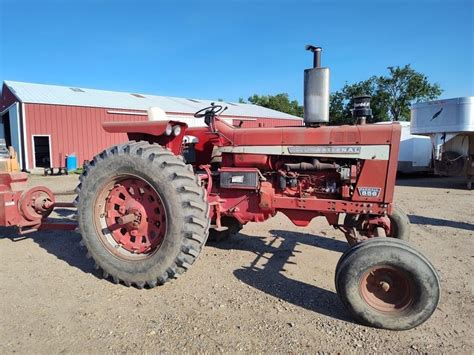 International Farmall 856 Diesel Tractor Live And Online Auctions On