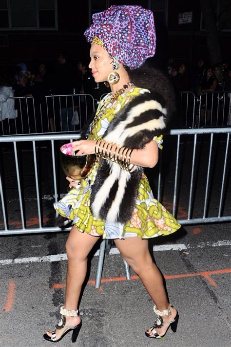 Beyoncé Blue Ivy And Jay Z In Nyc Dressed In “coming To America” Themed Costumes For Halloween