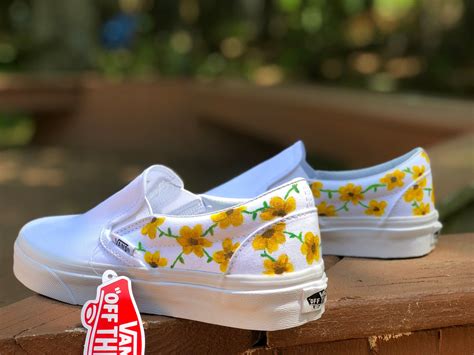Painted Flower Vans In 2020 Painted Shoes Diy Diy Shoes Custom Vans