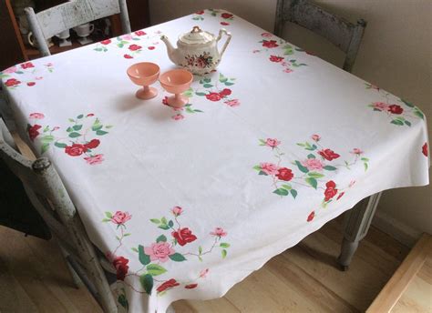 Vintage Tablecloth Wilendur Prettiest Pink And Red Roses Retro Kitchen