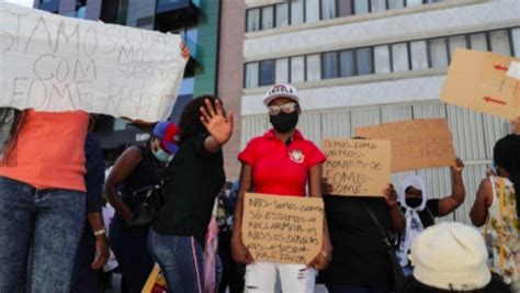 Manifestação Deixa Cair Membro Da Embaixada De Angola Em Portugal Angola