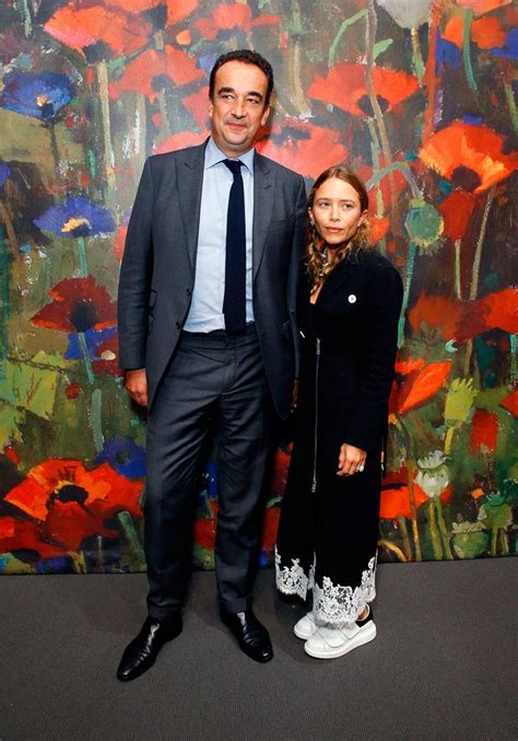 Mary Kate Olsen 31 Makes Rare Public Appearance With Husband Olivier