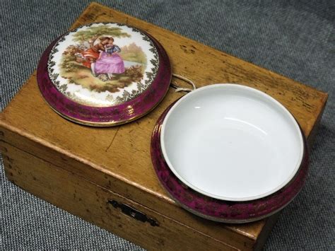 Vintage French Limoges Porcelain Trinket Box