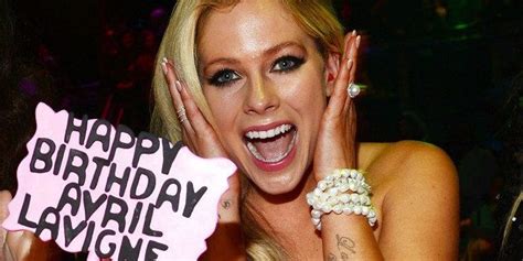 Avril Lavigne Celebrates Birthday Without Chad Kroeger Fuels Divorce