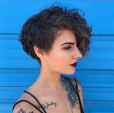 20 Asymmetrical Curly Short Hairstyles Hairstyle Catalog
