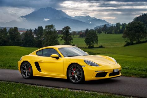 Porsche 718 Cayman S 982c Specs And Photos 2016 2017 2018 2019