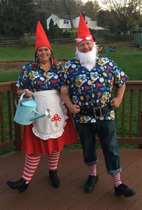 Diy Gnome Costume Couple Clever Halloween Costumes Creative