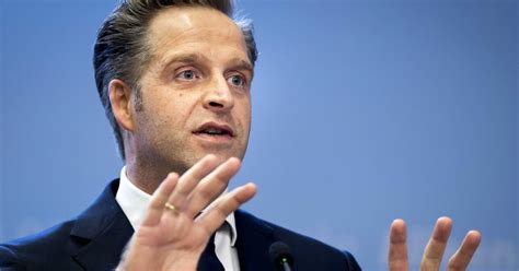 Born 26 september 1977) is a dutch politician and is deputy prime minister of the netherlands and minister of health. Hugo de Jonge kondigt grof geschut aan: in de loop van de ...