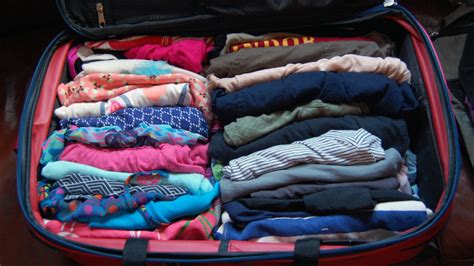 How To Pack Luggage More Efficiently Step By Step Diy Tutorial
