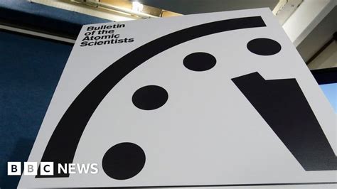 Doomsday Clock To Stand Still Amid Nuclear Tensions Bbc News