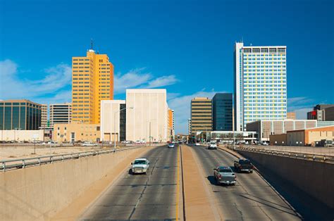 Vista De Los Edificios De La Ciudad De Midland Texas Foto De Stock Y