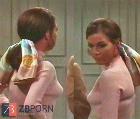 Mary Tyler Moore Legshow Plus Fakes Zb Porn