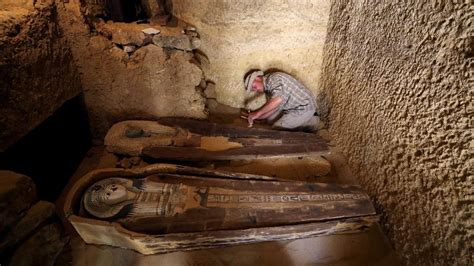 novas tumbas de 4000 anos são encontradas no egito