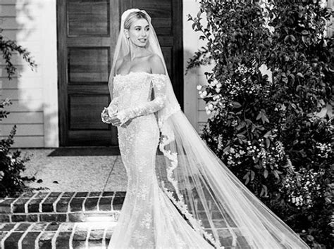 hailey bieber nos enseña su maravilloso vestido de novia celebrity wedding gowns celebrity