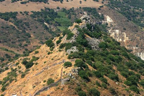 The site of a roman siege during the great revolt of the 1st century ce. Gamla, the camel-backed mountain | The Times of Israel