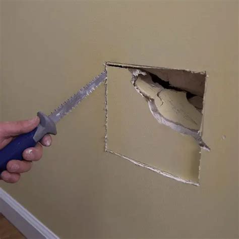 The 14 Most Easy And Common Home Repairs You Can Easily Do Yourself