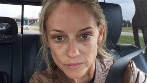 124 lbs or (56 kg) nicole curtis height: Nicole Curtis' Measurements: Bra Size, Height, Weight and ...