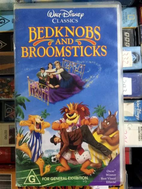 BEDKNOBS AND BROOMSTICKS Walt Disney Classic Collections VHS Cassette