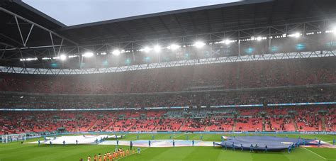 El partido entre la azurri y la roja se jugará este martes desde las 16 hora argentina en el estadio de wembley. Eurocopa: Las semifinales y final serán con 60.000 ...