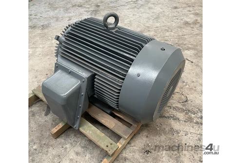 Used Toshiba 150 Kw 200 Hp 4 Pole 1480 Rpm 415 Volt Foot Mount 315m
