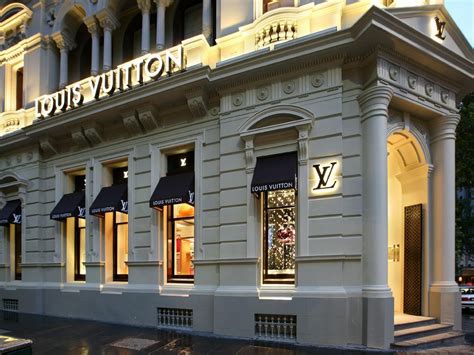 Collins Streets Home Of Louis Vuitton In New Hands The Art Of Mike
