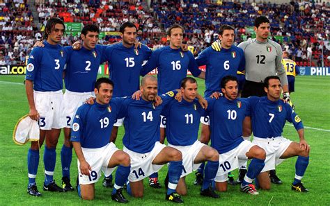 Italie poursuit sa série avec 4 matchs sans nul sur terrain neutre en euro (depuis le 11/06/2000). EURO 2000: FRANCIA | Storie di Calcio