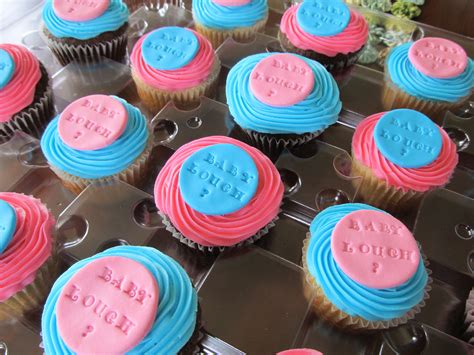 gender reveal cupcakes bakestitched