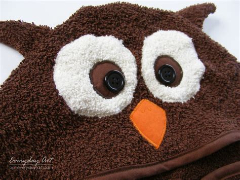 Everyday Art Hooded Towel Owl