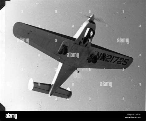 Al61a 095 Lockheed Vega 22 Starliner Nx21725 Stock Photo Alamy