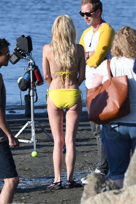 Anna Faris In Yellow Bikini On The Set Of Overboard 33 Gotceleb