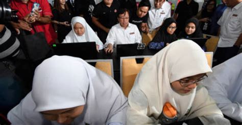 The data of the speech text in malay language was downloaded by the researcher through the pakatan harapan on. Pakatan Harapan manifesto, an old story: Abang Johari
