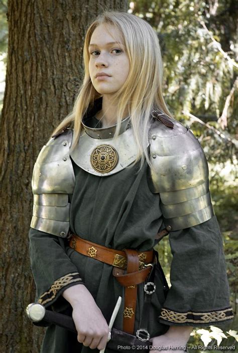 Rachelle Henry Knight Female Armor Fantasy Armor