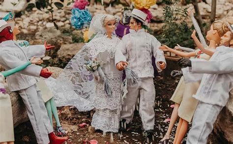 causa furor en redes recreación de boda regional yucateca con muñeca barbie