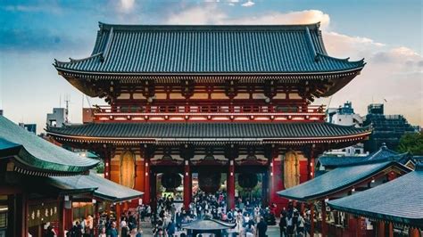 اليابان بلد في شرق آسيا، يقع بين المحيط الهادئ وبحر اليابان، وشرق شبه الجزيرة الكورية. أفضل الأماكن السياحية لزيارتها في طوكيو - اليابان | Safarway