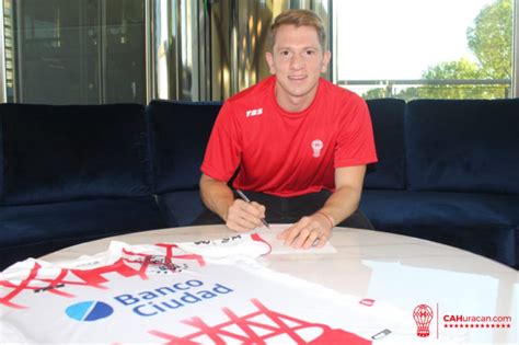 Esteban rolón (esteban leonardo rolón, born 25 march 1995) is an argentine footballer who plays as a central defensive midfielder for spanish club málaga cf. Esteban Rolón, huracanado - Merchán en Directo - Radio ...