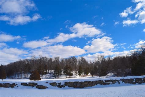 無料画像 風景 木 自然 森林 屋外 雪 コールド 冬 雲 空 太陽 白 フィールド 霜 山脈 氷 農村
