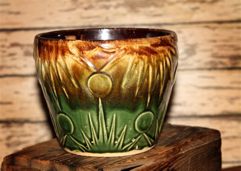 Small McCoy Pottery planter or jardiniere Sunburst Pattern